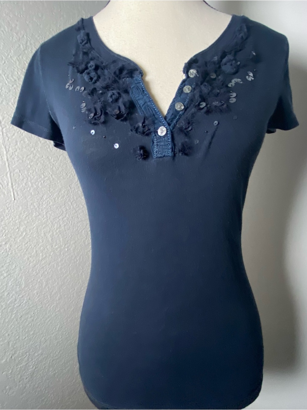 Y2K Hollister Navy Blue Sequin Ruffle Short Sleeve Henley Top Size XS